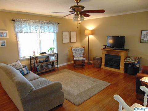 741 3rd St NE, Arab, AL 35016 photo 4
