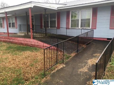 309 Hazel St, Centre, AL 35960 photo 2
