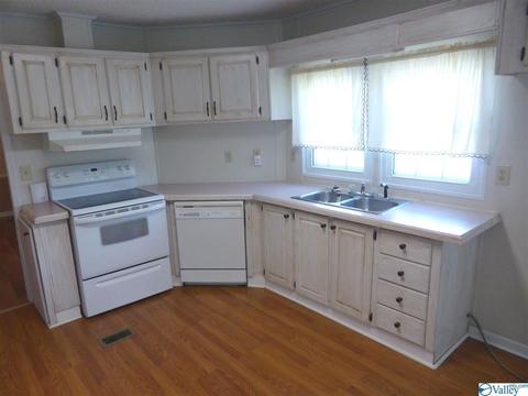 21625 Easter Ferry Rd, Elkmont, AL 35620 photo 5