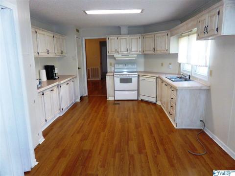 21625 Easter Ferry Rd, Elkmont, AL 35620 photo 4