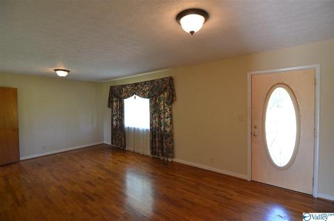 504 Riverview Dr E, Gadsden, AL 35903 photo 3