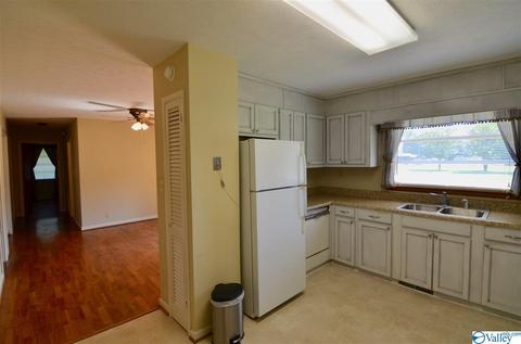 504 Riverview Dr E, Gadsden, AL 35903 photo 6