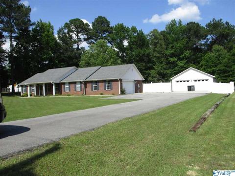 170 County Road 358, Trinity, AL 35673 photo 2