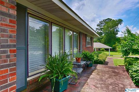 902 E Forrest St, Athens, AL 35611 photo 6