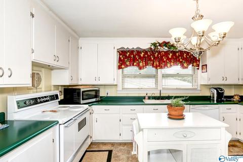902 E Forrest St, Athens, AL 35611 photo 13