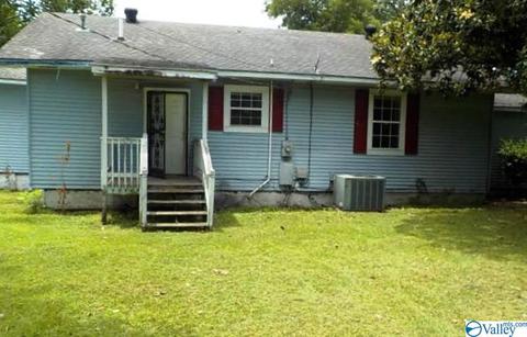 504 8th St, Docena, AL 35060 photo 1