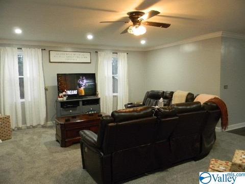 543 Thomas Rd, Laceys Spring, AL 35754 photo 9