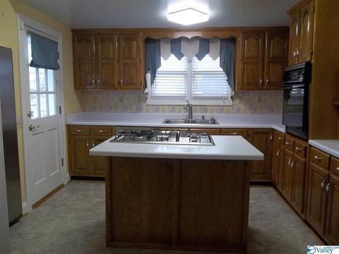 108 Nichols St, Dutton, AL 35744 photo 2