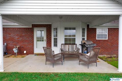 558 Belview Dr, Killen, AL 35645 photo 4