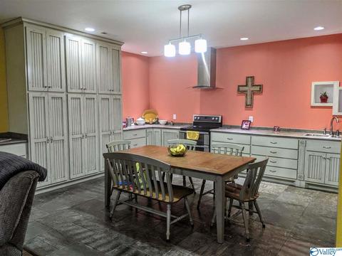 1171 S Main St, Section, AL 35771 photo 4