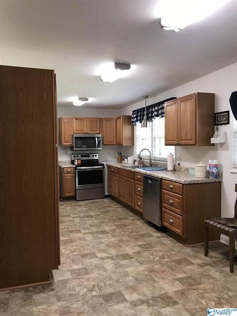 4264 County Road 217, Trinity, AL 35673 photo 4