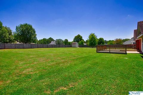 690 Cloverleaf Cir, Killen, AL 35645 photo 2