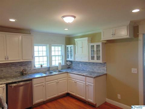 17 3rd St NE, Arab, AL 35016 photo 8