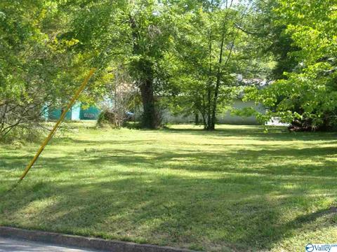801 E Bethsadia Rd, Boaz, AL 35957