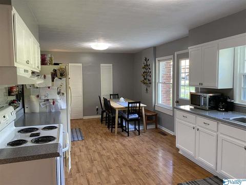 205 S Seneca Dr, Trinity, AL 35673 photo 5