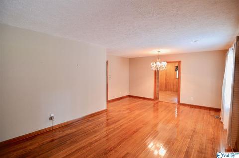 105 Wright Cir, Gadsden, AL 35901 photo 2