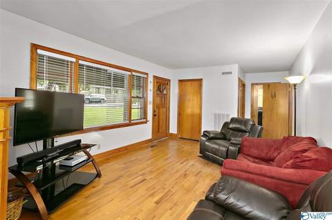 503 Coman St, Athens, AL 35611 photo 5