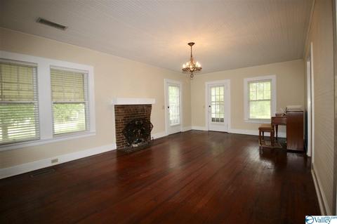 1104 E Main St, Centre, AL 35960 photo 2