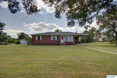 211 Babe Wright Rd, Grant, AL 35747 photo 1