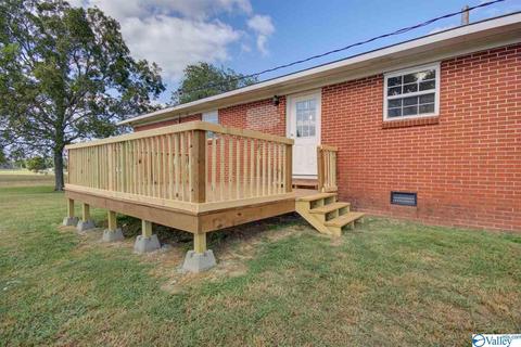 211 Babe Wright Rd, Grant, AL 35747 photo 4