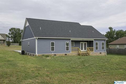 35 Lashae Loop, Grant, AL 35747 photo 5