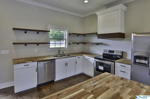 35 Lashae Loop, Grant, AL 35747 photo 13