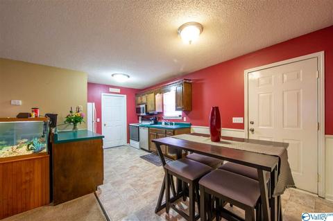 140 Maple Cir, Arab, AL 35016 photo 11