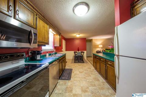 140 Maple Cir, Arab, AL 35016 photo 10