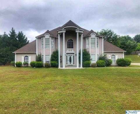 21 Twickenham Dr, Killen, AL 35645 photo 1