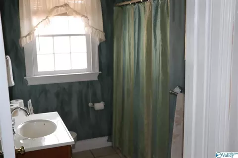 524 E Willow St, Scottsboro, AL 35768 photo 9
