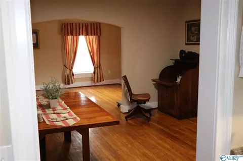 524 E Willow St, Scottsboro, AL 35768 photo 8