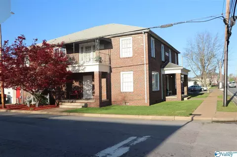 524 E Willow St, Scottsboro, AL 35768 photo 1