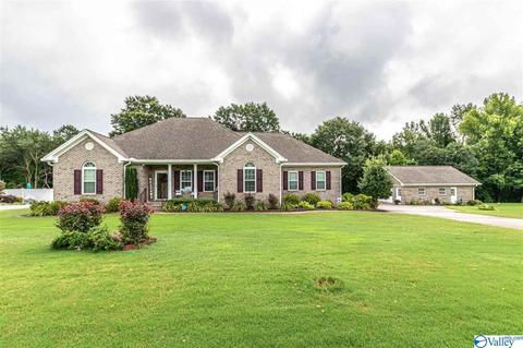 109 Executive Dr, Arab, AL 35016 photo 2