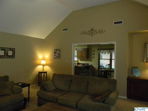 124 Dee Ann Rd, Trinity, AL 35673 photo 5