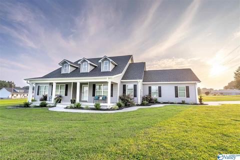 80 Emery Cir, Section, AL 35771 photo 3