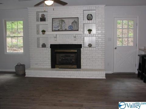 338 N Seneca Dr, Trinity, AL 35673 photo 2