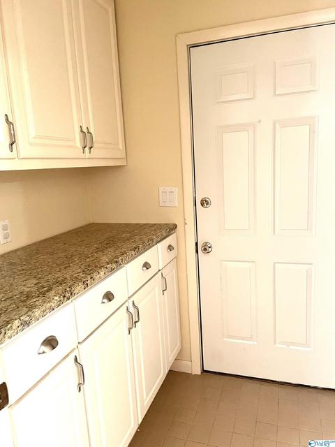 380 Cedar Point Ln, Killen, AL 35645 photo 5
