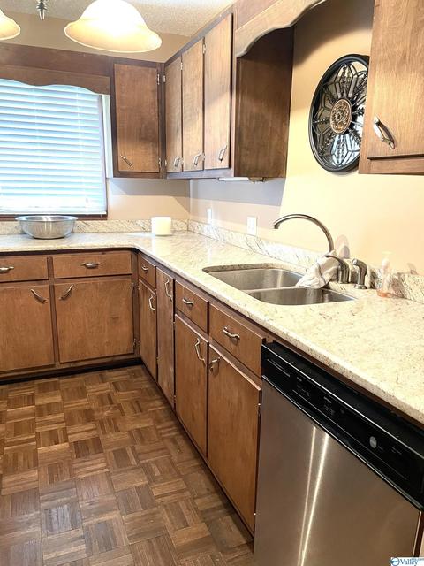 380 Cedar Point Ln, Killen, AL 35645 photo 9