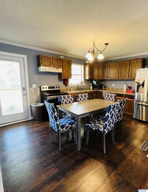 116 Edgehill Ln, Arab, AL 35016 photo 3