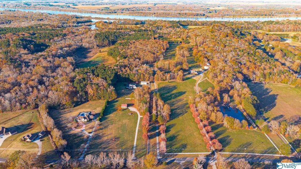 2188 E Upper River Rd, Decatur, AL 35603 15 Photos MLS 1796137