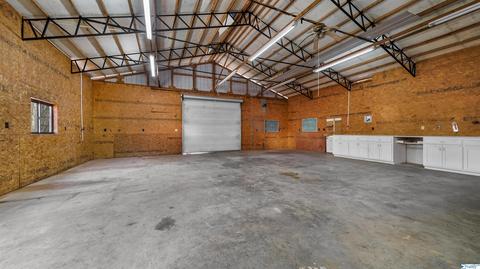 2188 E Upper River Rd, Decatur, AL 35603 photo 34