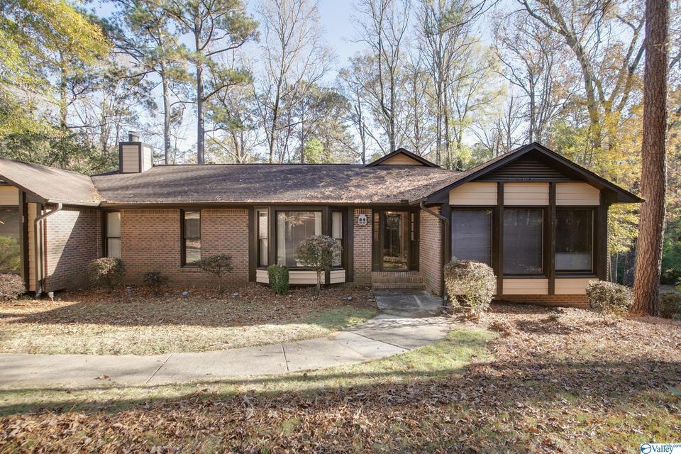 811 Riverchase Pkwy, Birmingham, AL 35244 36 Photos MLS 1796455