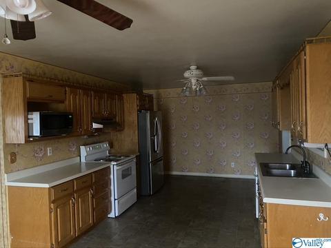 885 Midfield Rd, Joppa, AL 35087 photo 3