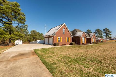 77 County Road 497, Trinity, AL 35673 photo 2