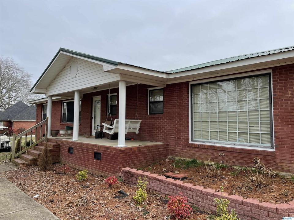 192 Lisa Ln, Arab, AL 35016 42 Photos MLS 1799370 Movoto