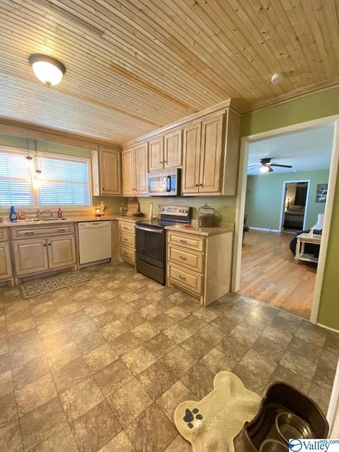 6493 County Road 214, Trinity, AL 35673 photo 10