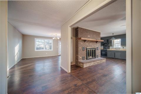 193 Ayers Cir, Grant, AL 35747 photo 3