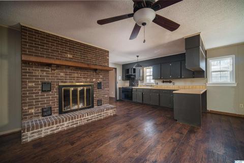 193 Ayers Cir, Grant, AL 35747 photo 4