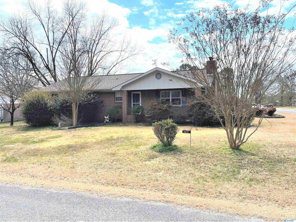 2513 Barnes Dr, Hokes Bluff, AL 35903 20 Photos MLS 1801919 Movoto