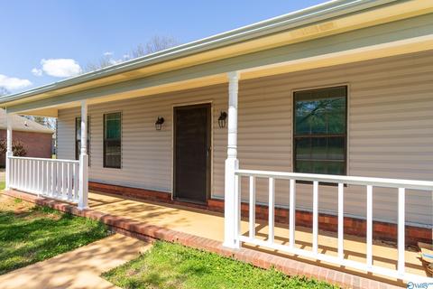 29 Clayton Ave, Trinity, AL 35673 photo 4